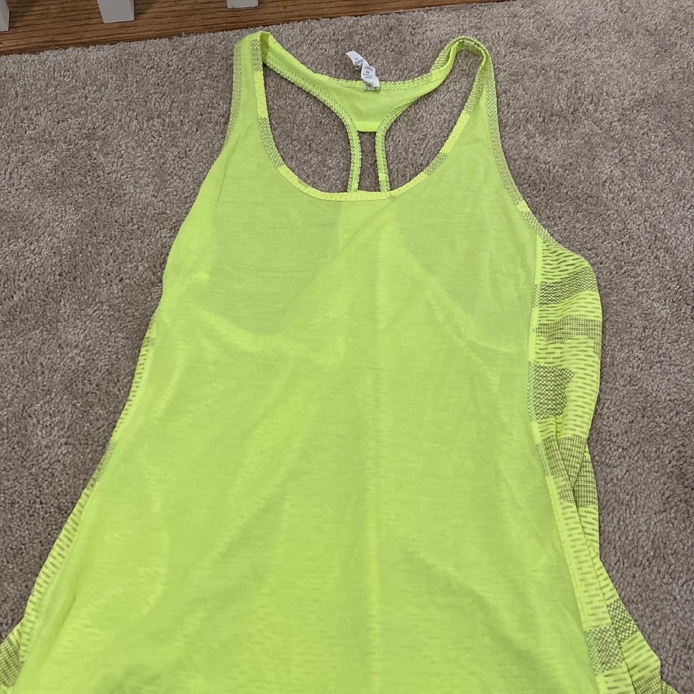 under armour heat gear size large neon yellow tank top mesh and camo
